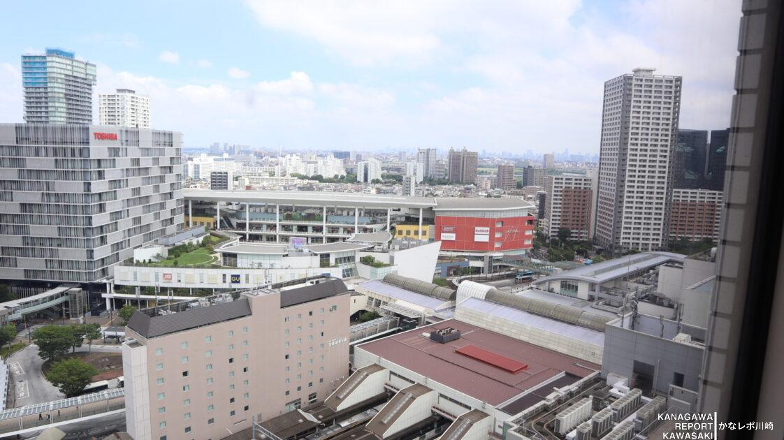 川崎駅西口方面の客室からは、川崎駅直結のラゾーナ川崎も一望することができます。